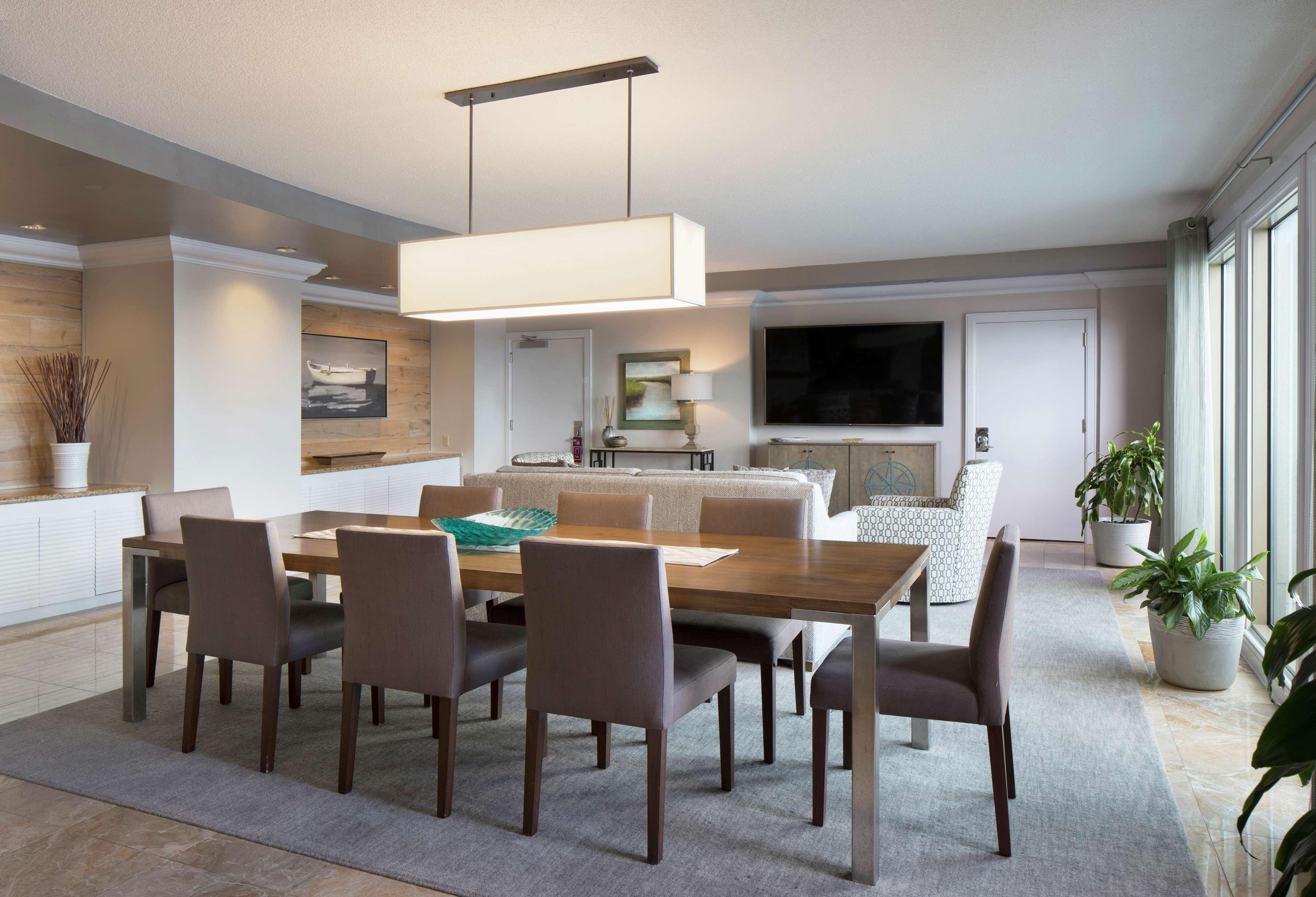 Отель Hilton Philadelphia At Penn'S Landing Интерьер фото