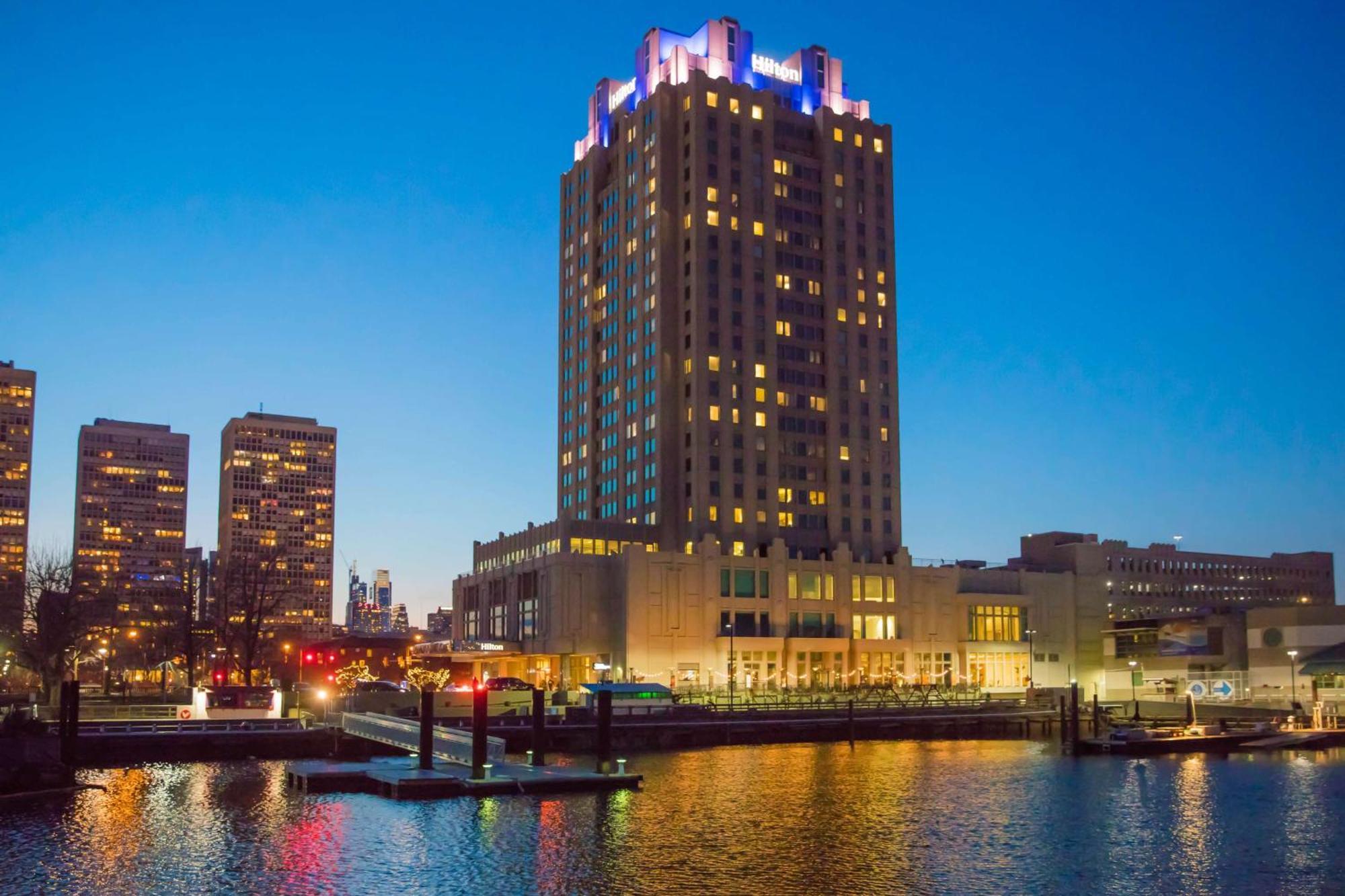 Отель Hilton Philadelphia At Penn'S Landing Экстерьер фото